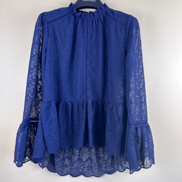 Lumie women’s navy blue blouse eyelet ruffle bell sleeves size M - Picture 2 of 7